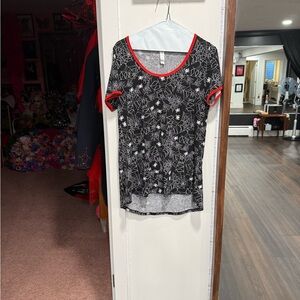 LuLaRoe Gray and Red Graphic Short Sleeve Tee